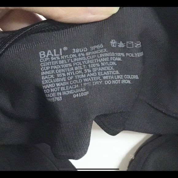 Bundle of Bras 38DD and 40D - Picture 7 of 9